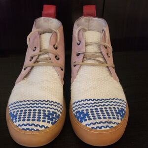 Del Toro Chukka Boots with Pink and Blue Accents